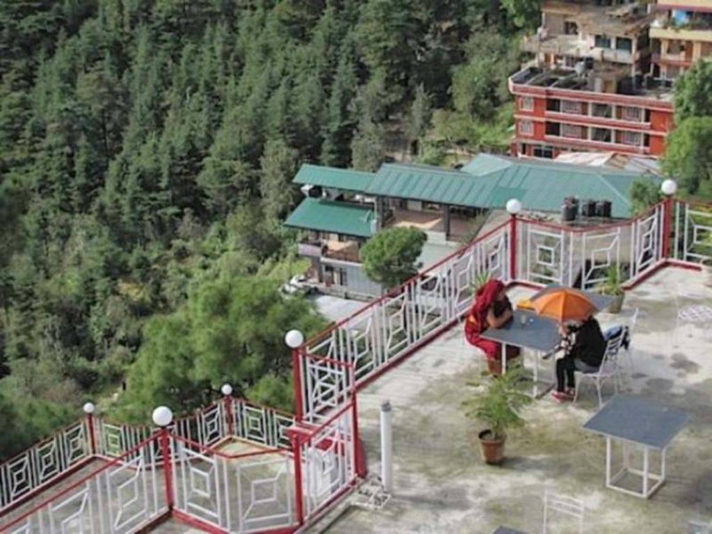 Hotel Deodar Villa Dharamshala Esterno foto